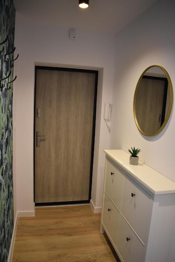 Apartament W Centrum Przy Parku Na Wyspie Piła Dış mekan fotoğraf